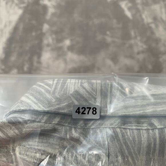 Lululemon Shirt Men Medium Airing Easy Breathable Quick Dry Smart Casual Stretch - Picture 5 of 5